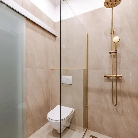 Dohany Luxury By Stn شقة بودابست